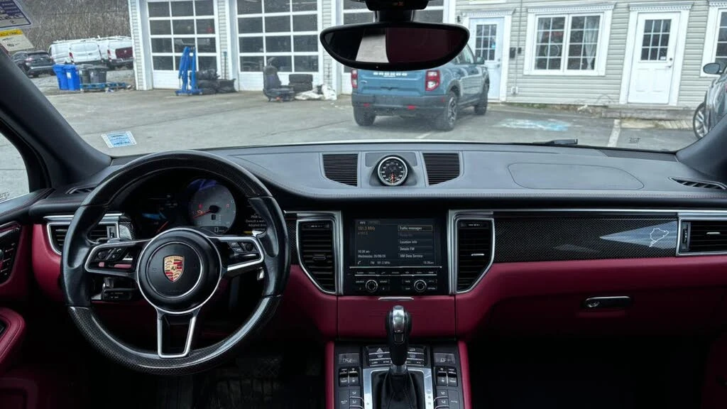 Porsche Macan S* BOSE* CARBON* ПОДГРЕВ* ОБДУХ* ПАНОРАМА* КАМЕРА, снимка 8 - Автомобили и джипове - 54457409
