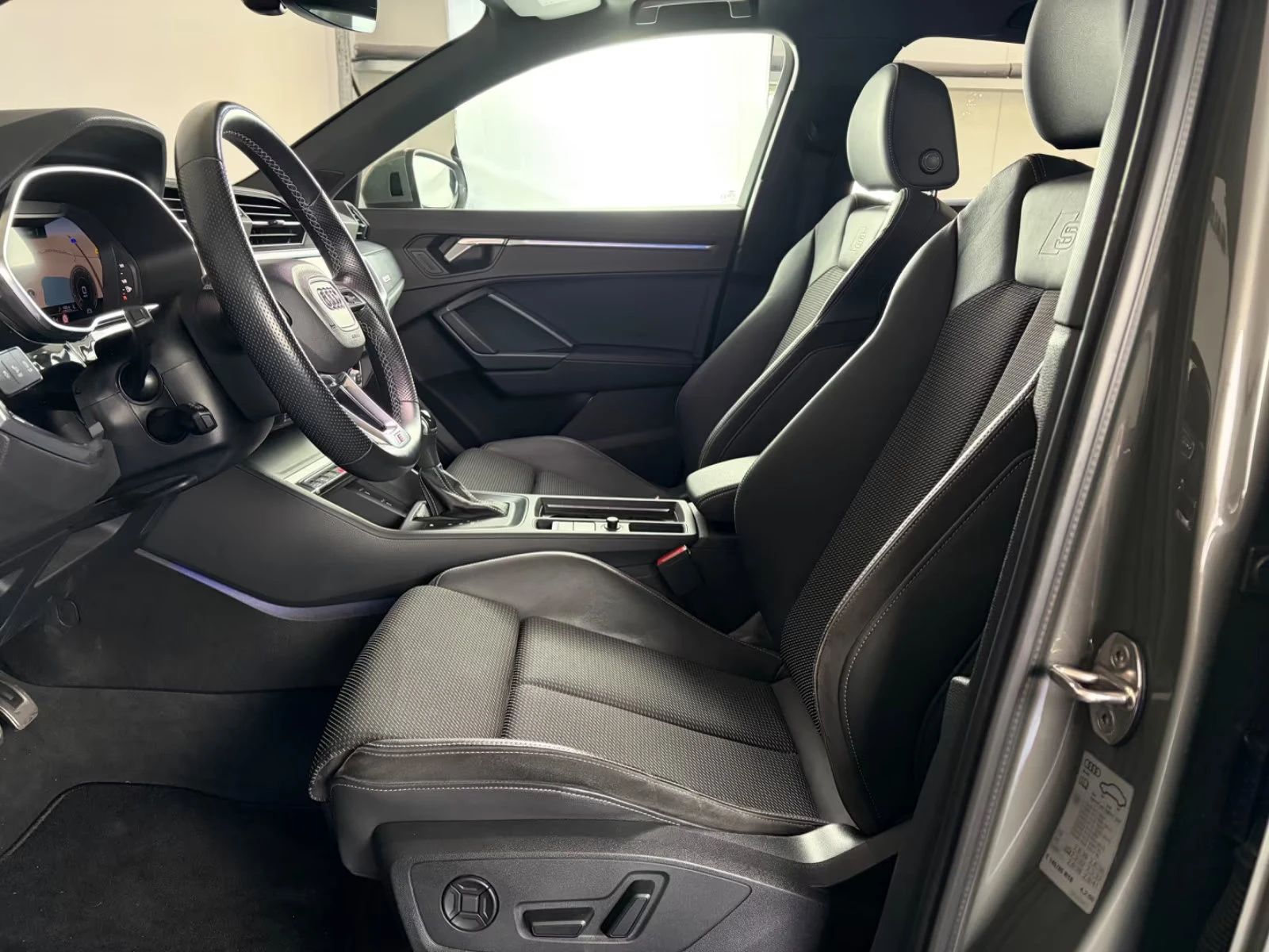 Audi Q3 Sportback 40TFSI/190HP/S-LINE/PANO/360/SONOS/274q, снимка 7 - Автомобили и джипове - 54466800