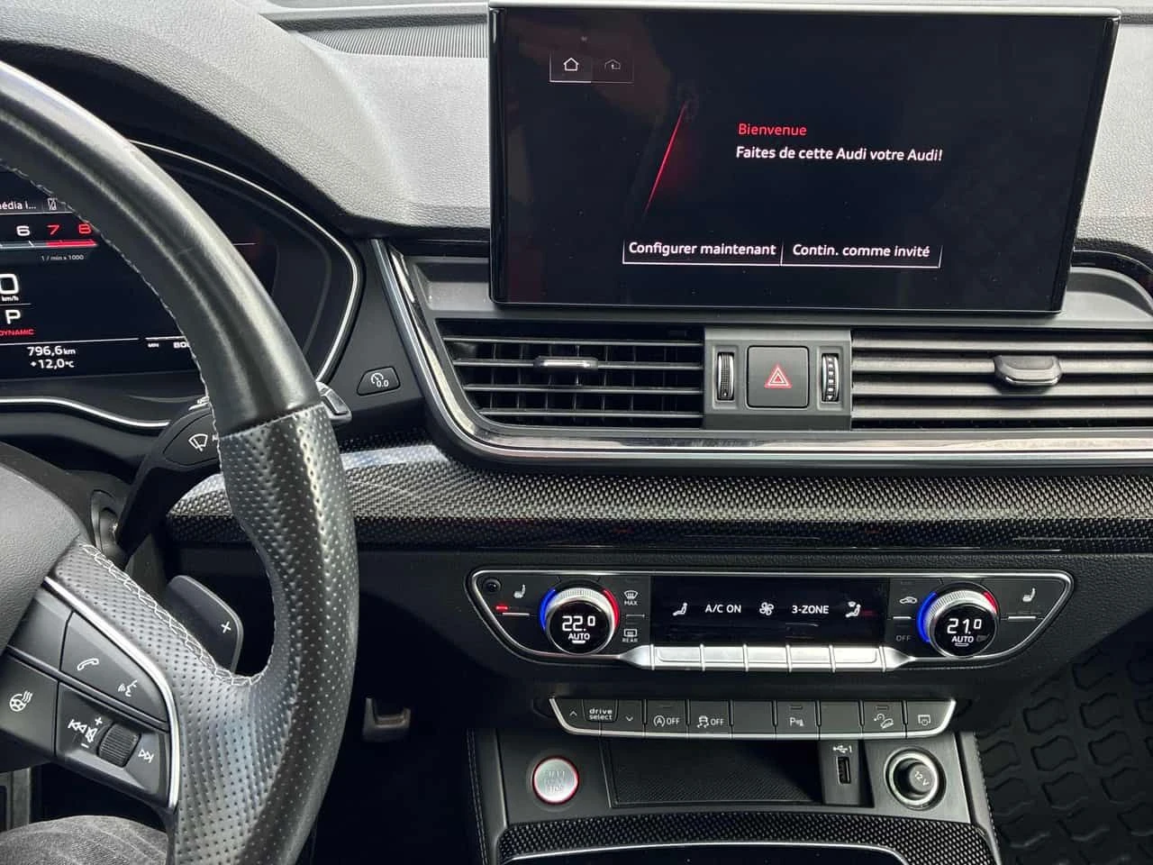 Audi SQ5 TECHNIK * ДИСТРОНИК* 360 КАМЕРА* FULL DIGITAL* ПАН, снимка 9 - Автомобили и джипове - 54483511