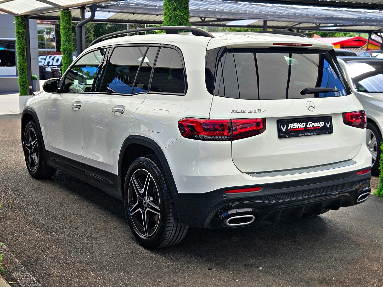 Mercedes-Benz GLB 200 AMG/7MESTA/SHADOW LINE/CAMERA/AMBIENT/ПОДГРЕВ/LIZI, снимка 7 - Автомобили и джипове - 54698146