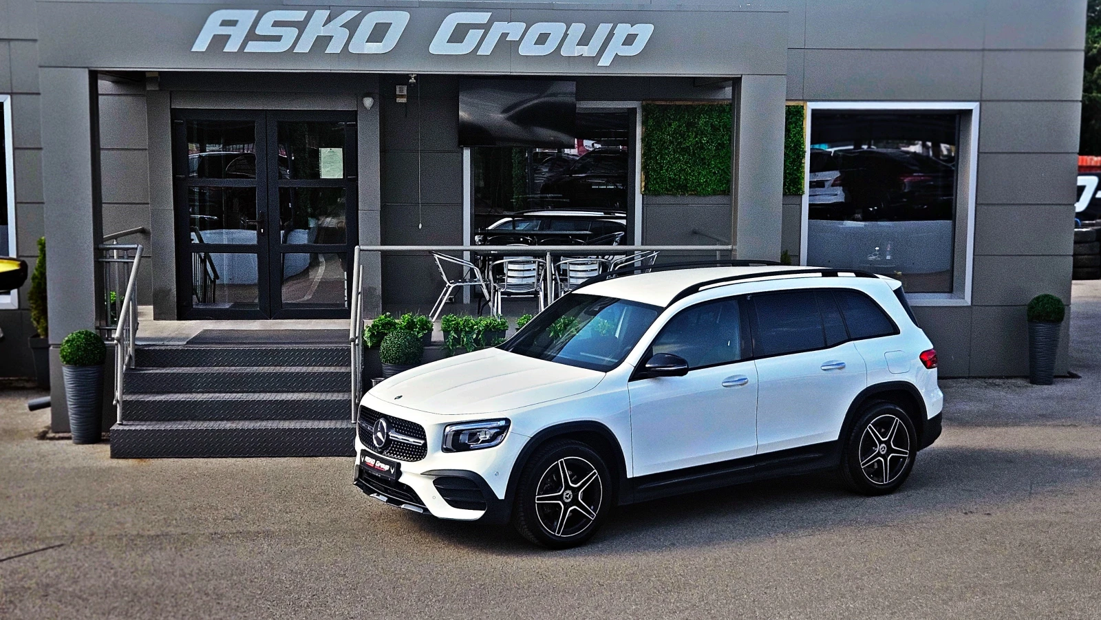 Mercedes-Benz GLB 200 AMG/7MESTA/SHADOW LINE/CAMERA/AMBIENT/ПОДГРЕВ/LIZI, снимка 17 - Автомобили и джипове - 54698146