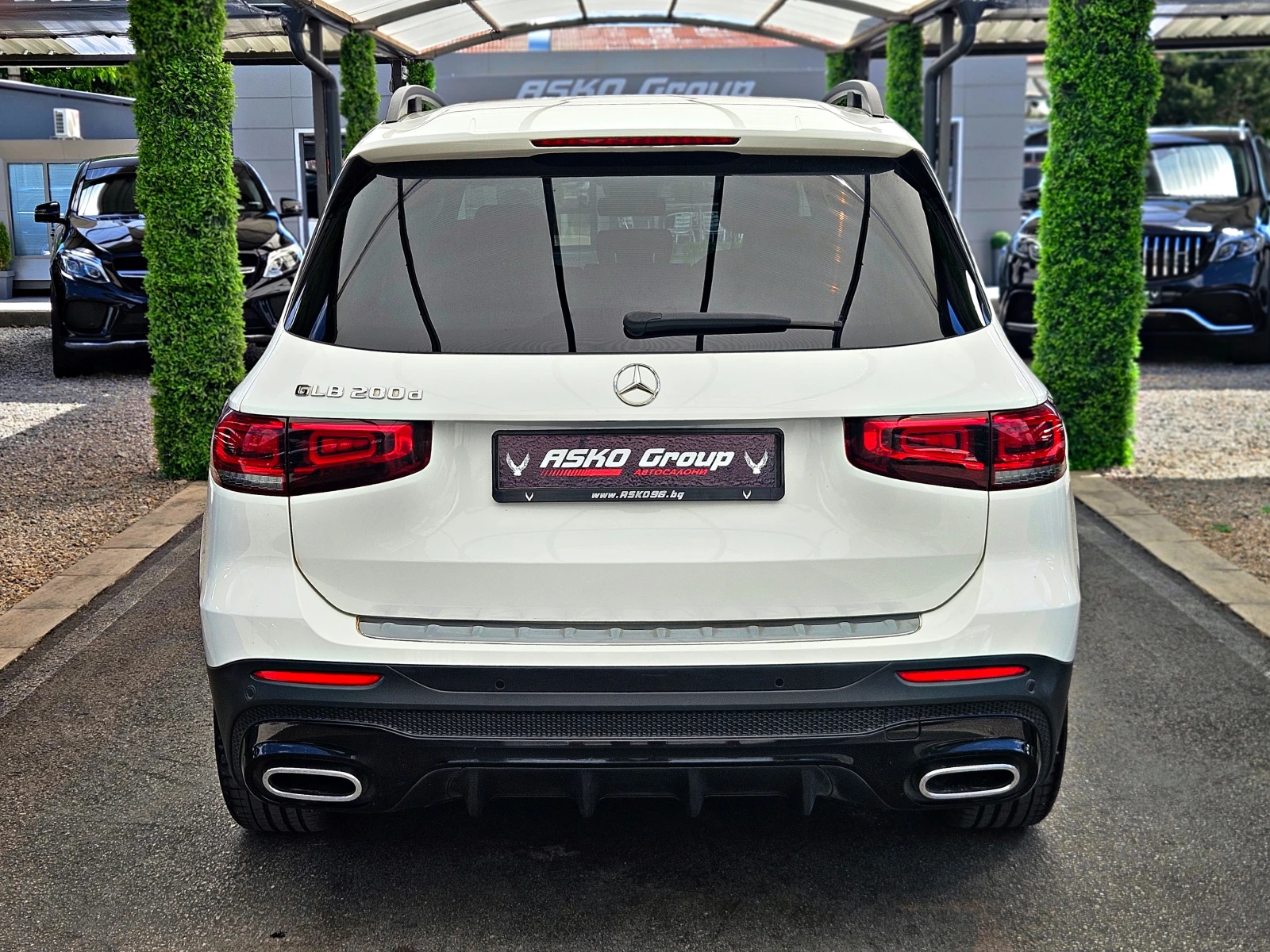 Mercedes-Benz GLB 200 AMG/7MESTA/SHADOW LINE/CAMERA/AMBIENT/ПОДГРЕВ/LIZI, снимка 6 - Автомобили и джипове - 54698146