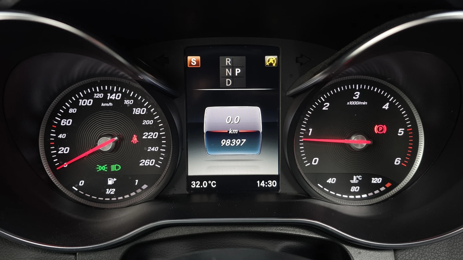 Mercedes-Benz GLC 220 ЕЛ. БАГАЖНИК* HUD* BLIND SPOT* ЛЮК* КРАЙНА ЦЕНА, снимка 8 - Автомобили и джипове - 55349852