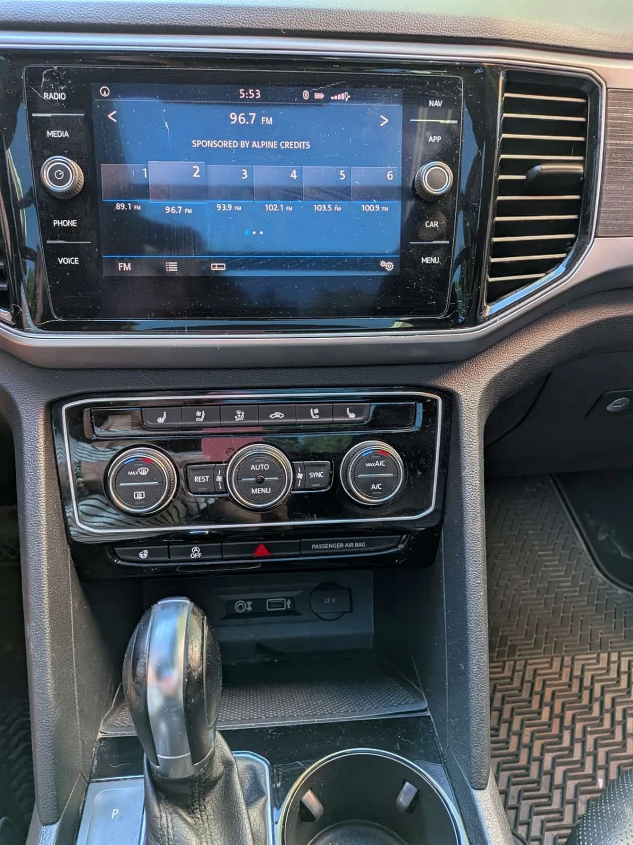 VW Atlas * Highline * CARFAX * БЕЗ ПЪРВОНАЧАЛНА ВНОСКА, снимка 9 - Автомобили и джипове - 56240854