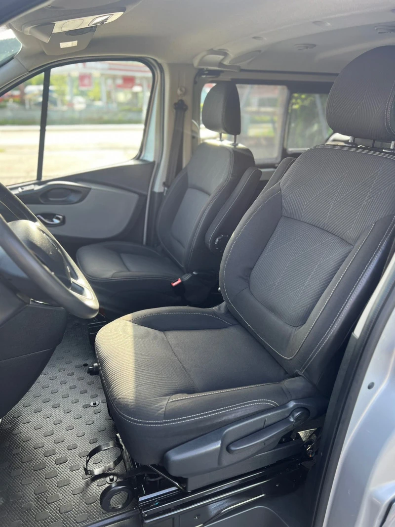 Renault Trafic 1.6, снимка 8 - Бусове и автобуси - 45846397