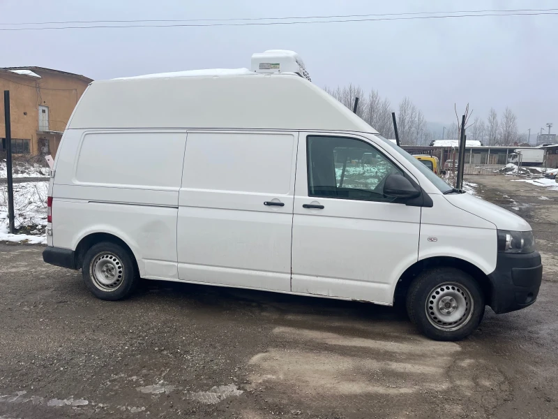 VW Transporter 2.0 TDI Хладилен, снимка 2 - Бусове и автобуси - 48717476