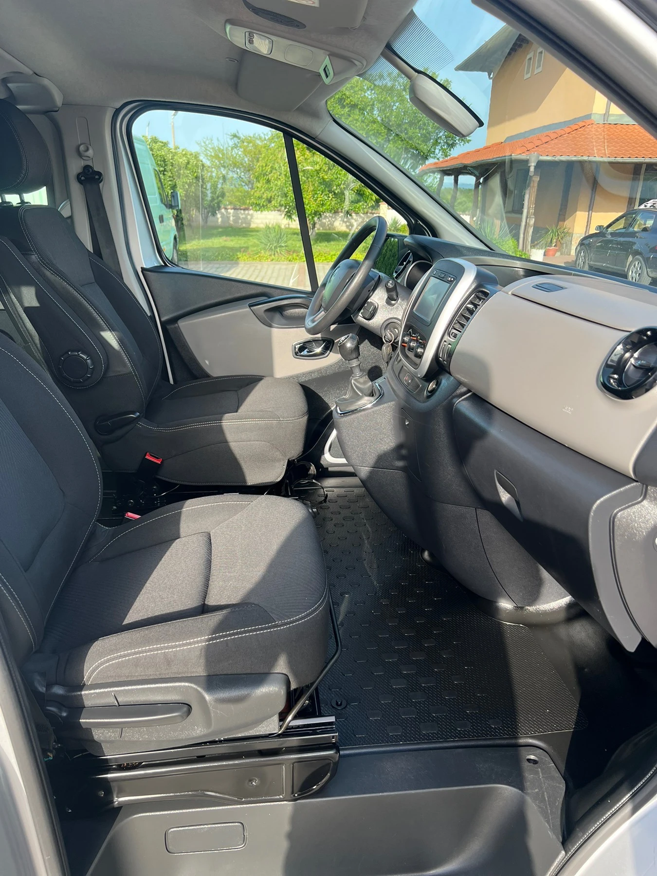 Renault Trafic 1.6 - изображение 10