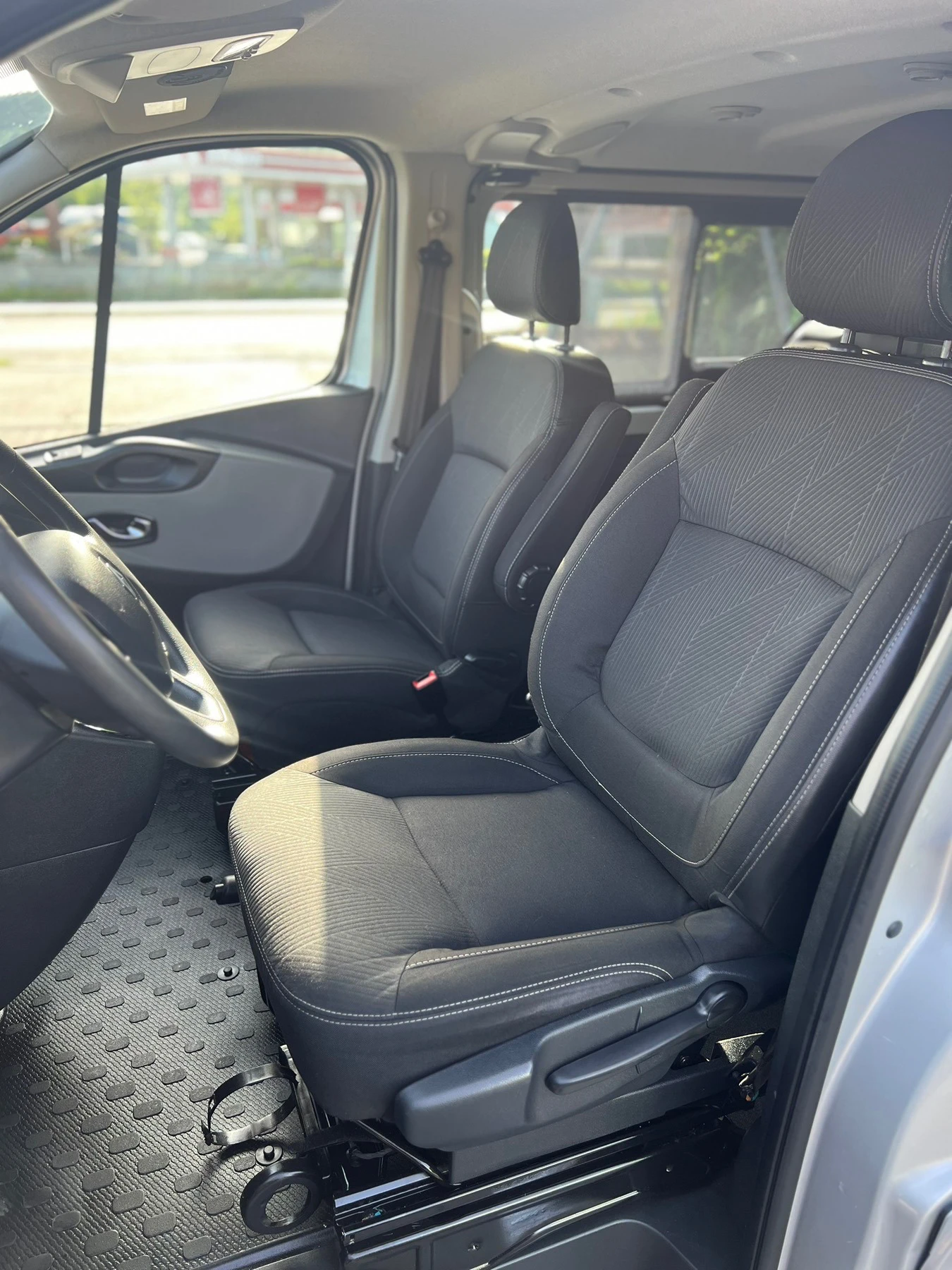 Renault Trafic 1.6 - изображение 8