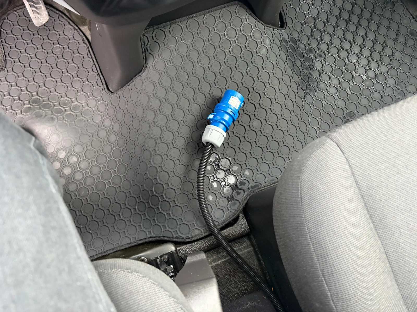 Ford Transit Custom 2.2 D125 ks Хладилен - изображение 4