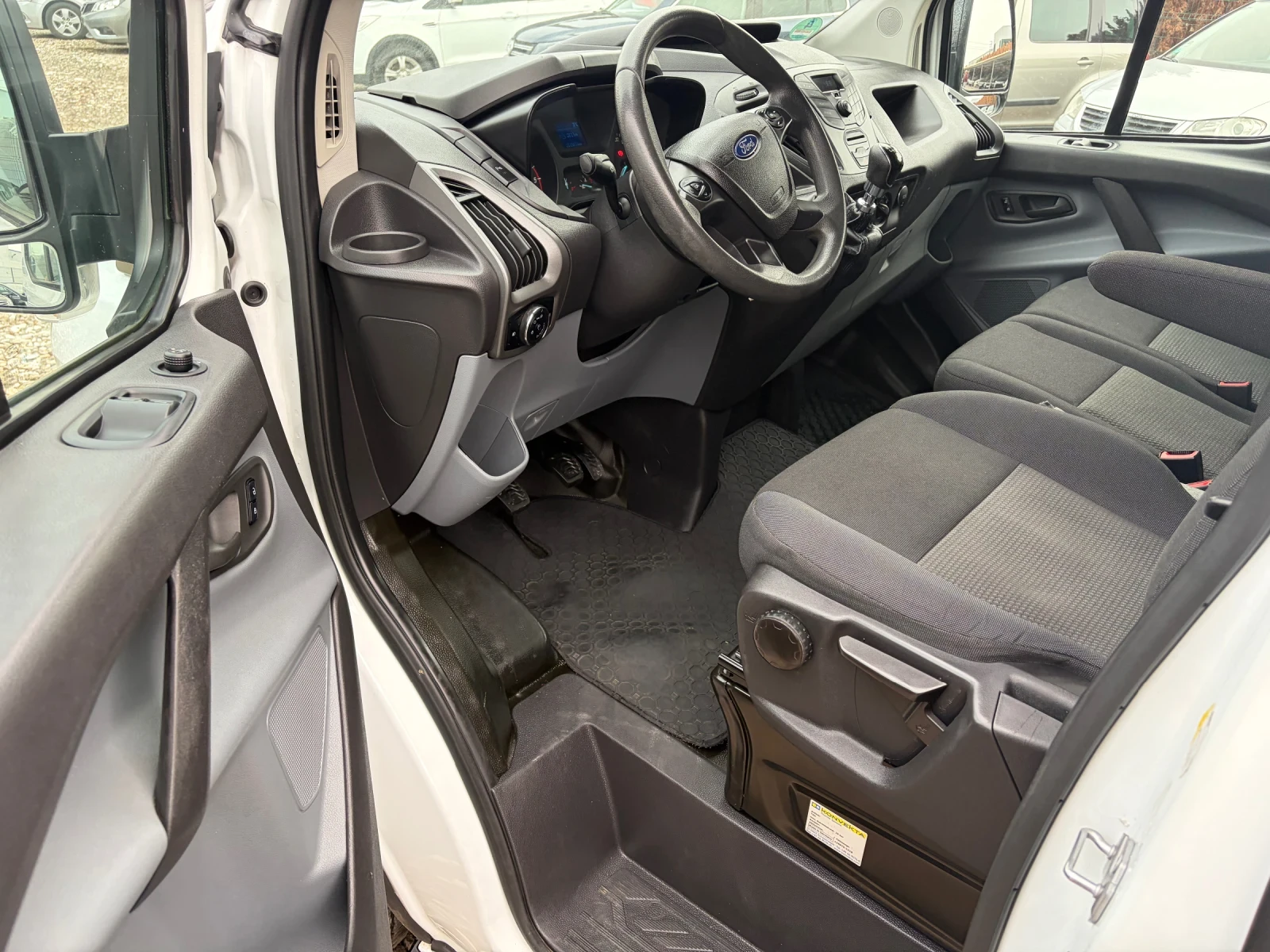 Ford Transit Custom 2.2 D125 ks Хладилен - изображение 2