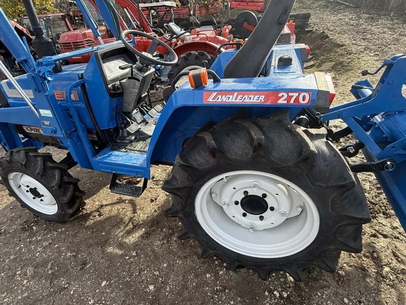 Трактор ISEKI TA270 4x4, снимка 6 - Селскостопанска техника - 52726691