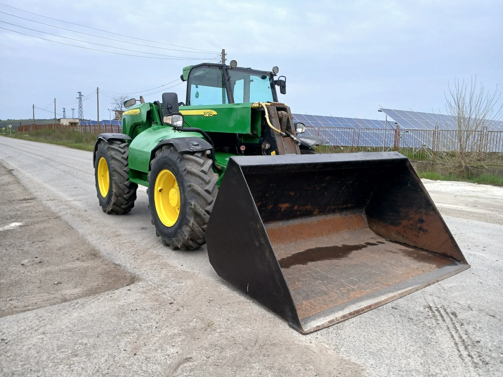 Телескопичен товарач John Deere 3215, снимка 2 - Селскостопанска техника - 55548491