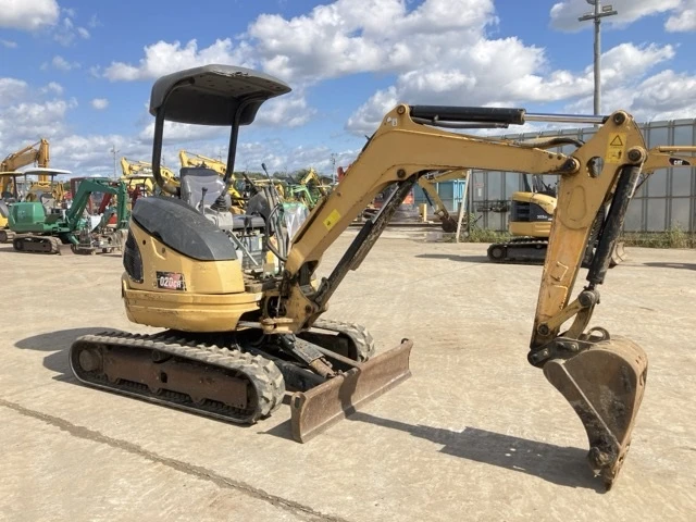 Багер Caterpillar ВНОС10.03.2026, снимка 2 - Индустриална техника - 53633677