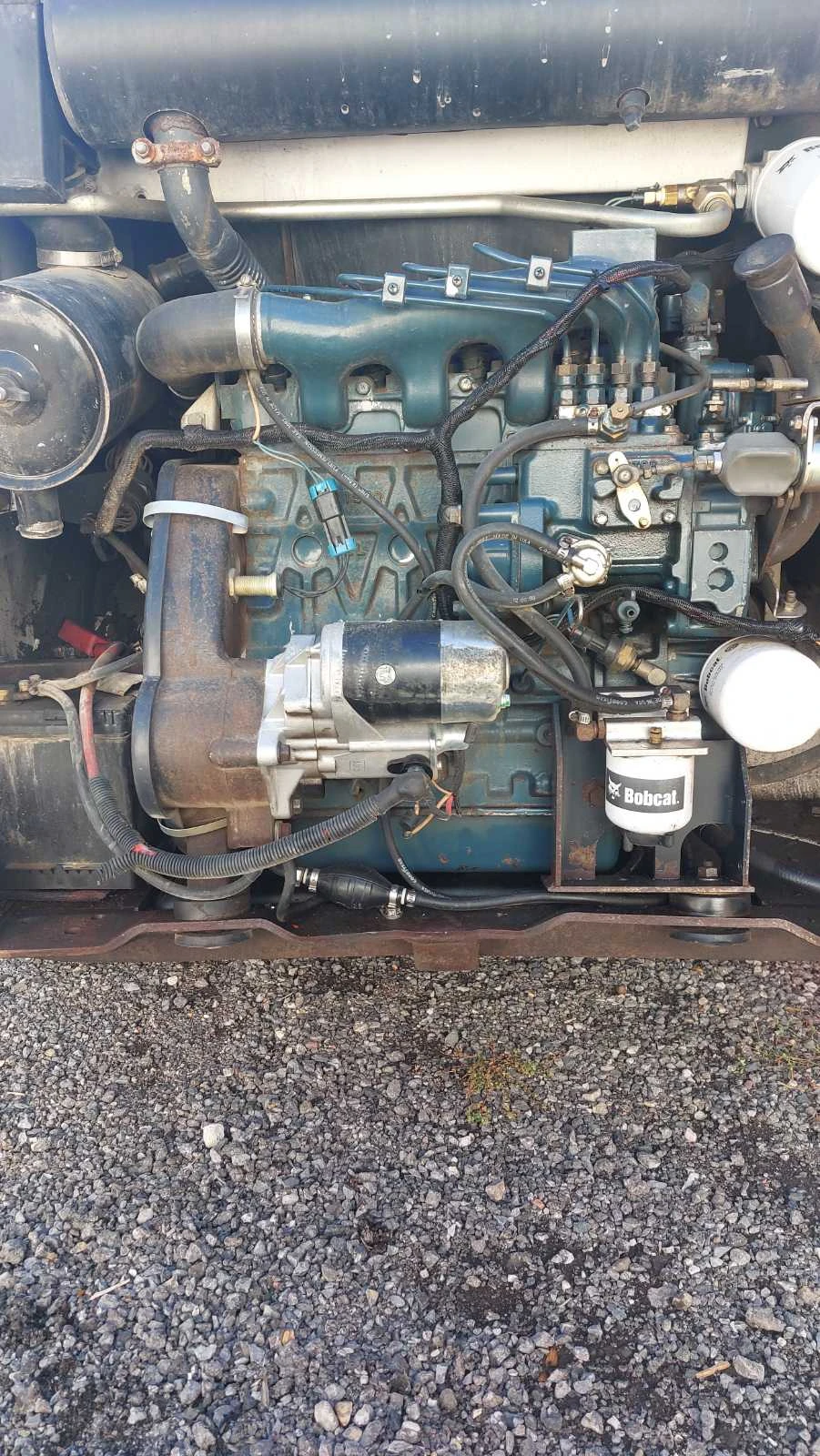 Мини челни товарачи Bobcat 753  - изображение 2