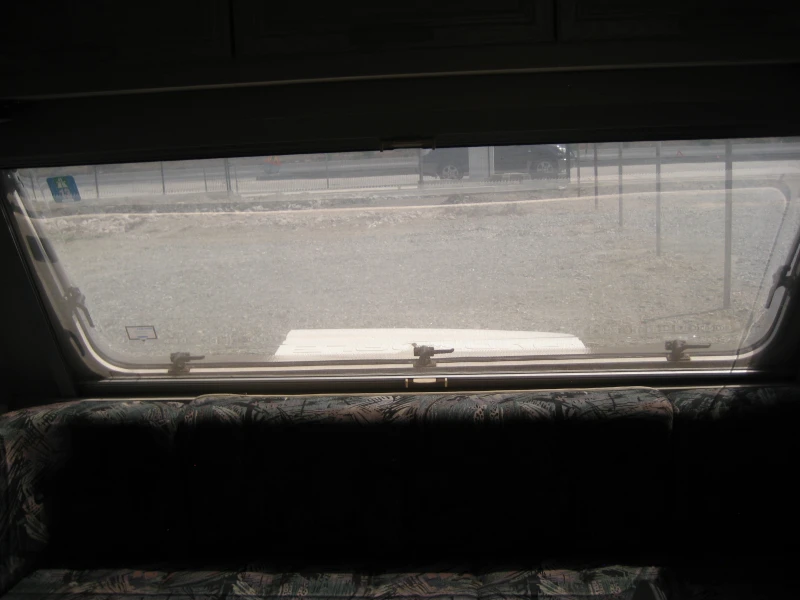 Каравана Avondale Orestes, снимка 8 - Каравани и кемпери - 52539197