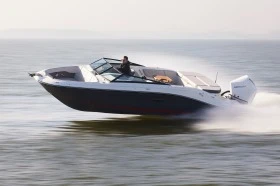       Sea Ray 230SPXO