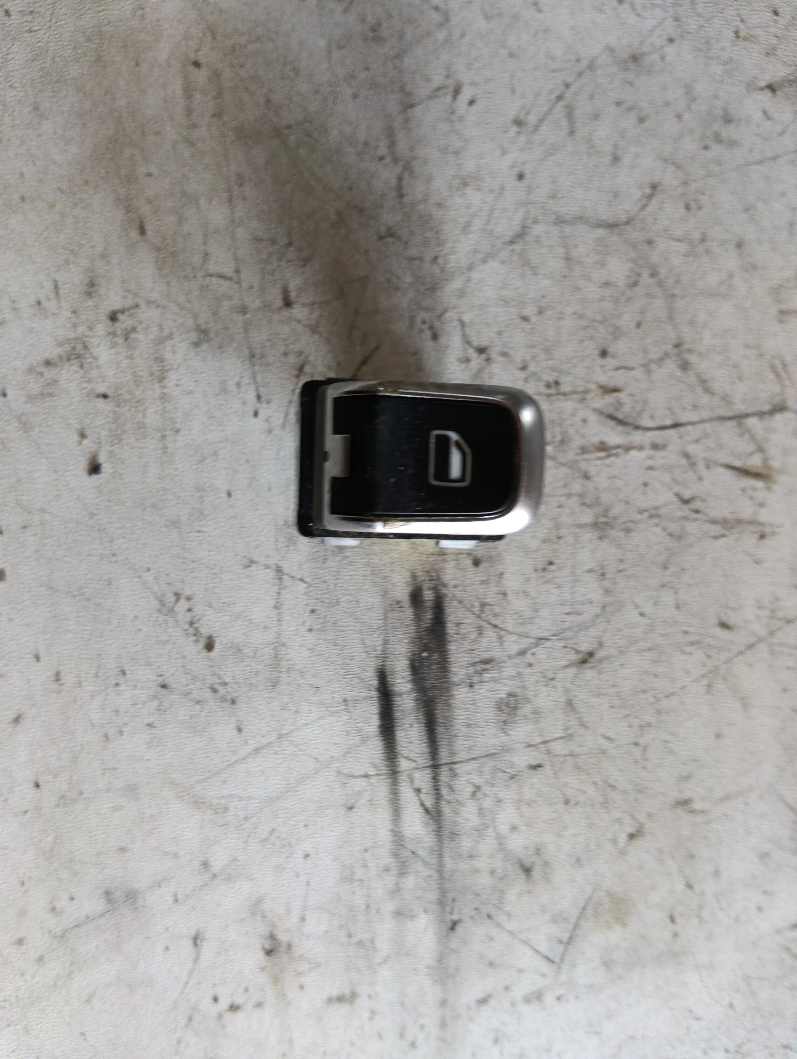 копче ел. стъкла 8V0959855A Audi A3