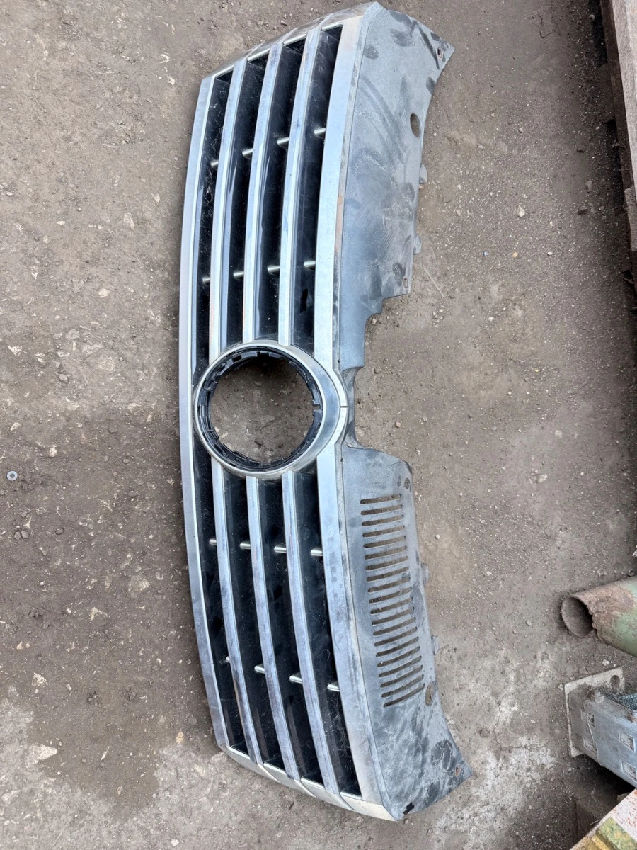 Предна решетка за VW Passat Face-lift CC3C8853653A ном505 3C8853653A-1080