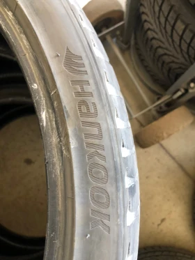 Гуми Зимни 295/30R22, снимка 1