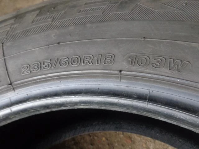 Гуми Летни 235/60R18, снимка 3 - Гуми и джанти - 20346928