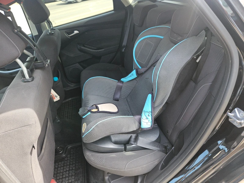 Ford Focus 1.6TDCI/Titanium/6ск/NAVI/БЛУТУТ/EURO 5A/ОБСЛУЖЕН!, снимка 16 - Автомобили и джипове - 51606922
