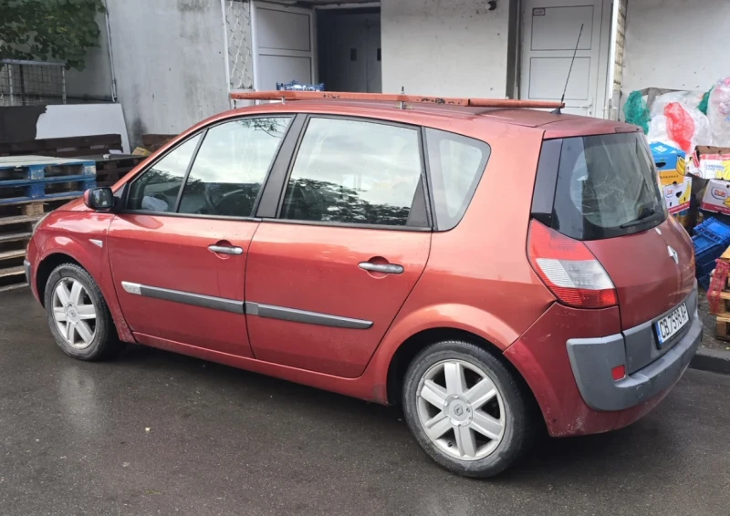 Renault Scenic, снимка 4 - Автомобили и джипове - 52588137
