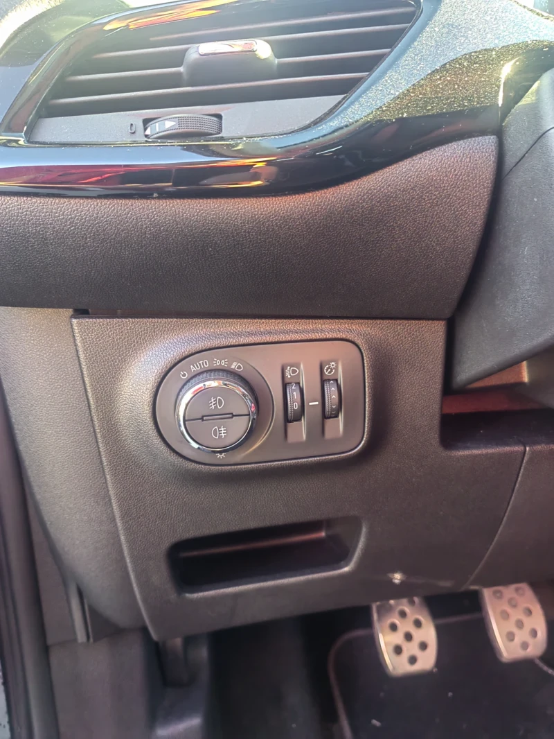 Opel Corsa, снимка 8 - Автомобили и джипове - 52228469