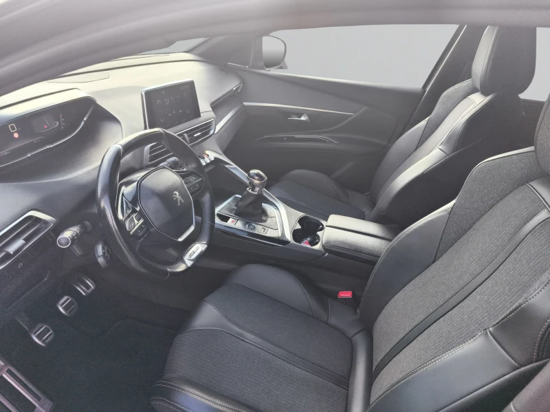 Peugeot 5008 NEW GT LINE 1.2 PureTech 130hp S&S E6.2 // 1903R11, снимка 10 - Автомобили и джипове - 52484819