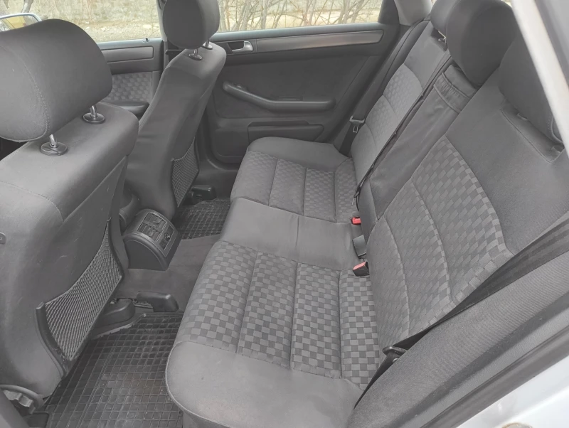 Audi A6, снимка 5 - Автомобили и джипове - 52700252