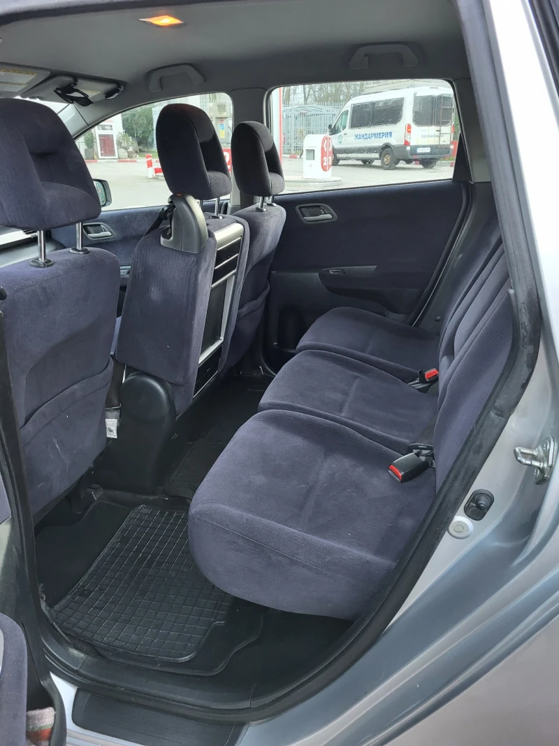 Honda Fr-v, снимка 10 - Автомобили и джипове - 52792311