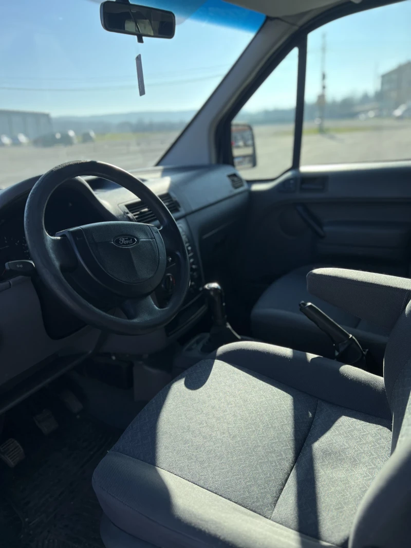 Ford Tourneo Connect 1.8 TDCi, снимка 6 - Автомобили и джипове - 52805333