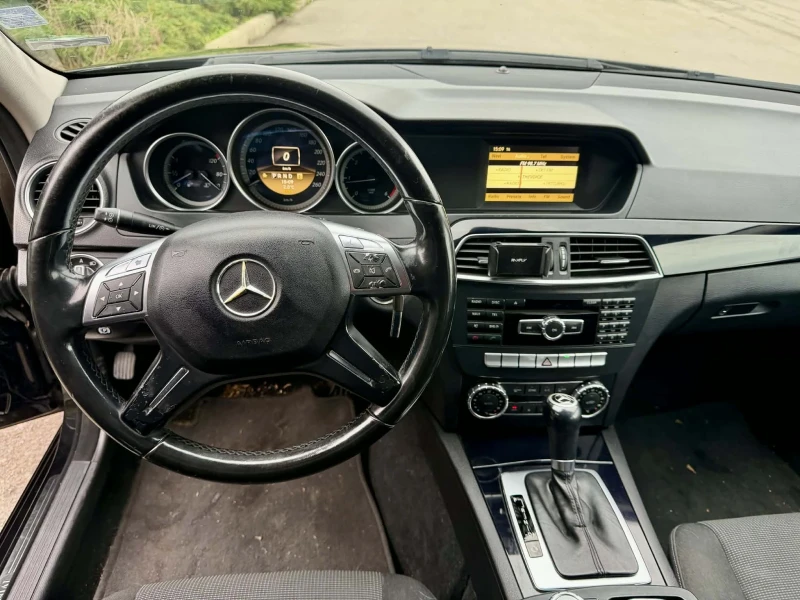 Mercedes-Benz C 200 Facelift , снимка 9 - Автомобили и джипове - 53066450