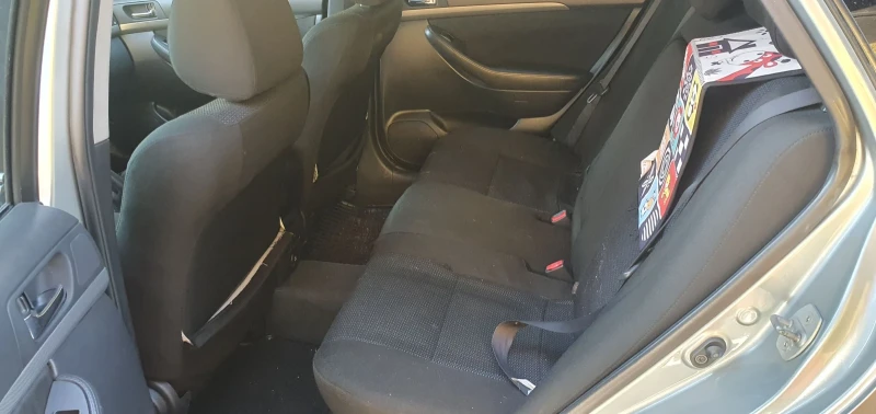 Toyota Avensis 126 кс d4d, снимка 5 - Автомобили и джипове - 53274079