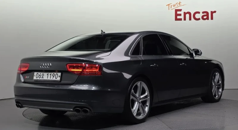Audi S8 FULL* LED* ДИСТРОНИК* BANG* OLUFSEN* ОБДУХВАНЕ* , снимка 2 - Автомобили и джипове - 53488199