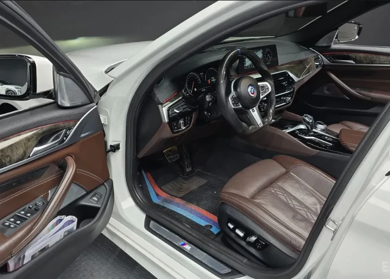 BMW 540 * М-Package* * HeadUp* AвтоКредит* (ЦЕНА ДО БГ), снимка 10 - Автомобили и джипове - 53482639