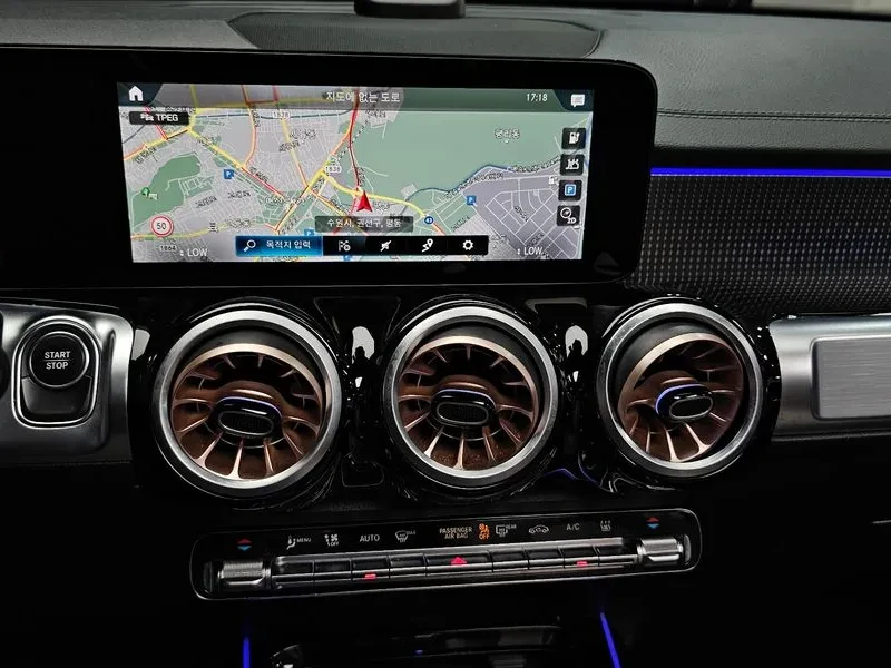 Mercedes-Benz EQB 4Matic, снимка 13 - Автомобили и джипове - 55923295