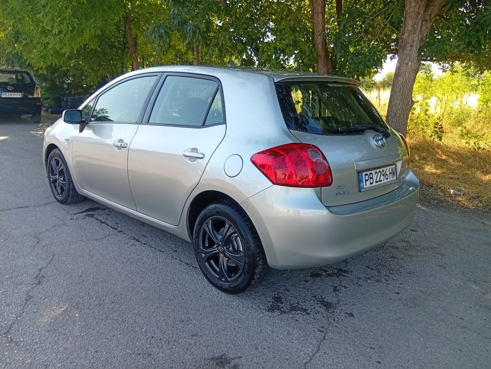 Toyota Auris 2.0D4Dkeyless - изображение 3