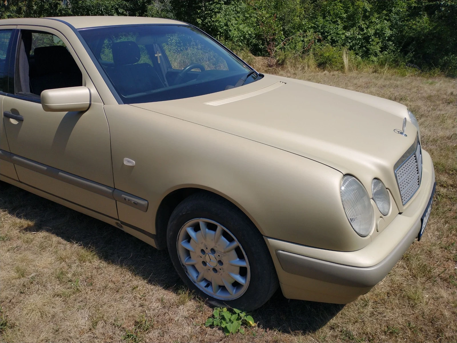 Mercedes-Benz E 220  - изображение 7