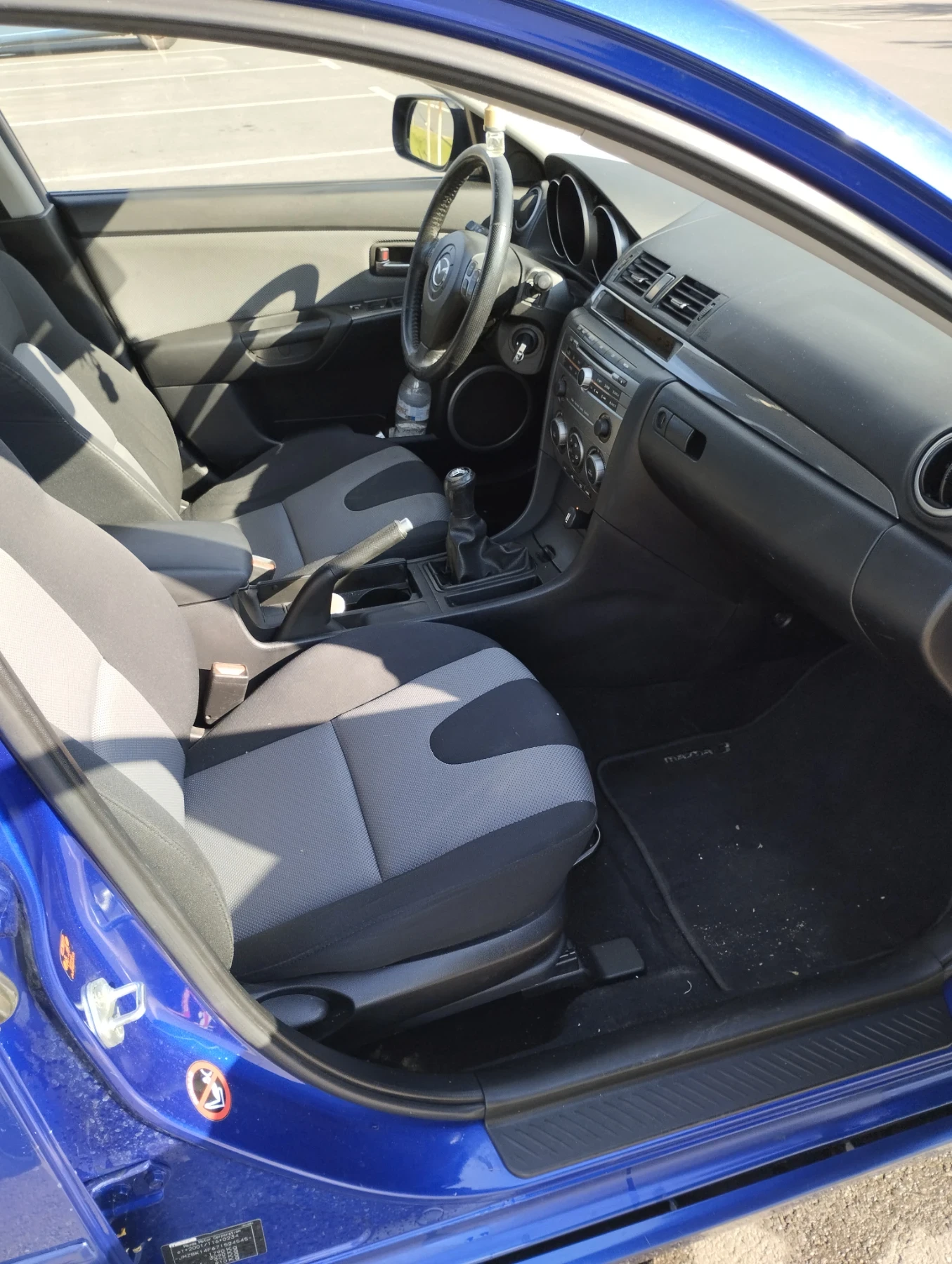 Mazda 3 2.0 - изображение 2