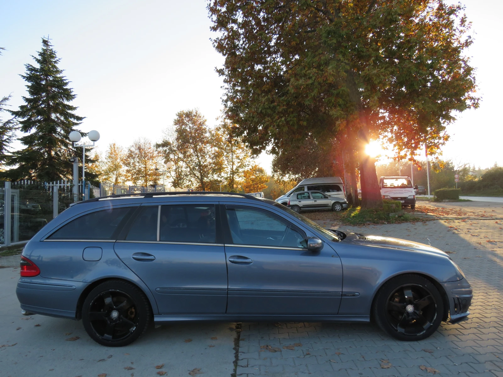 Mercedes-Benz E 280 * CDI АВТОМАТИК РЕГИСТРИРАН*  - изображение 4