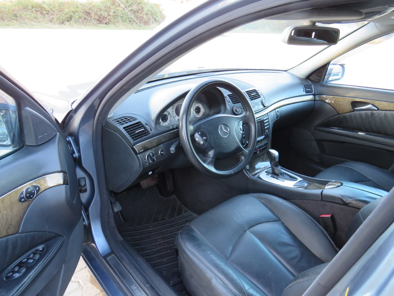 Mercedes-Benz E 280 * CDI АВТОМАТИК РЕГИСТРИРАН*  - изображение 9