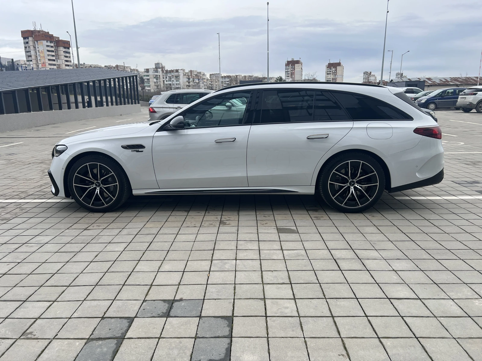 Mercedes-Benz E 53 AMG  - изображение 4