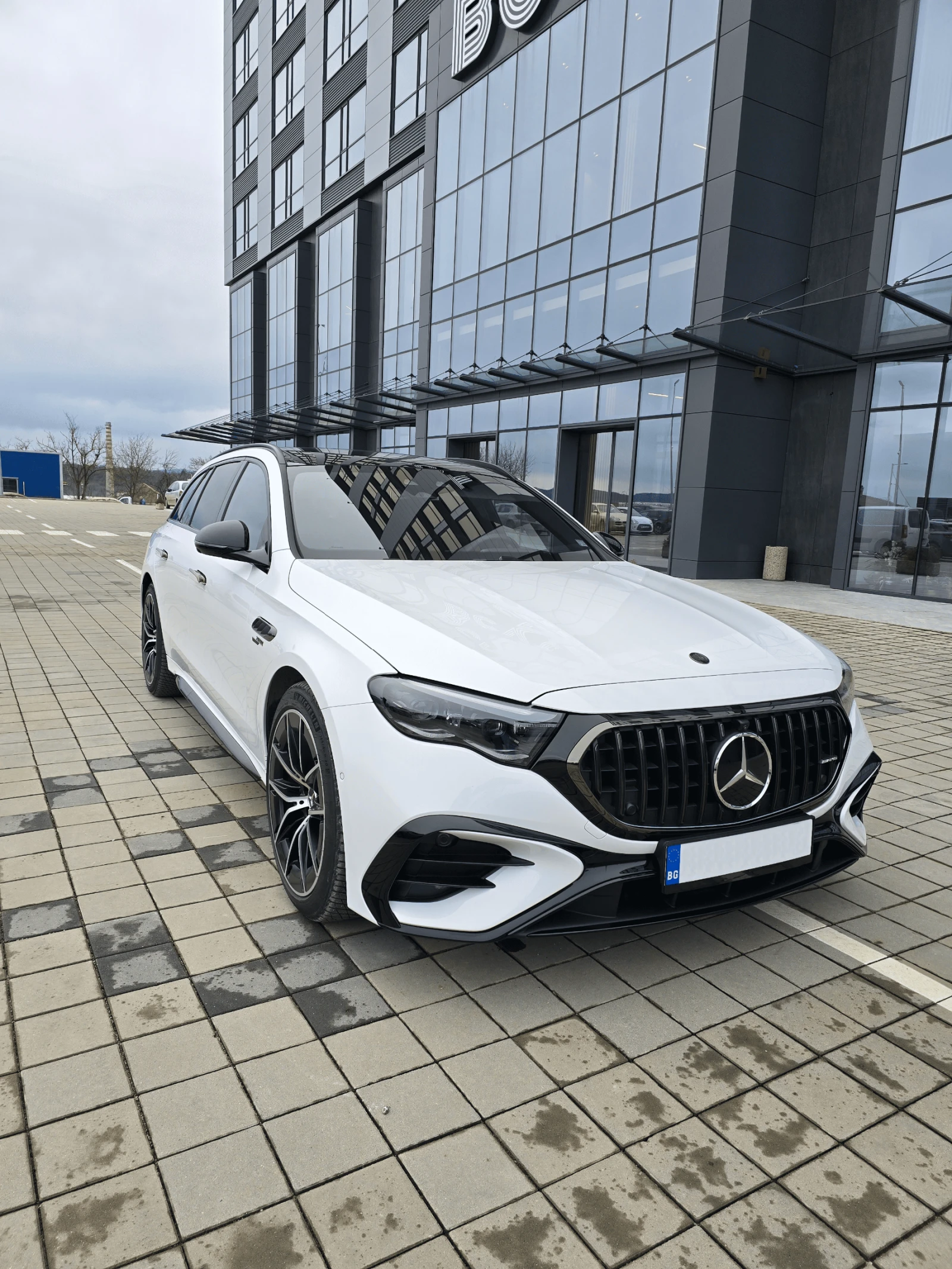 Mercedes-Benz E 53 AMG  - изображение 6