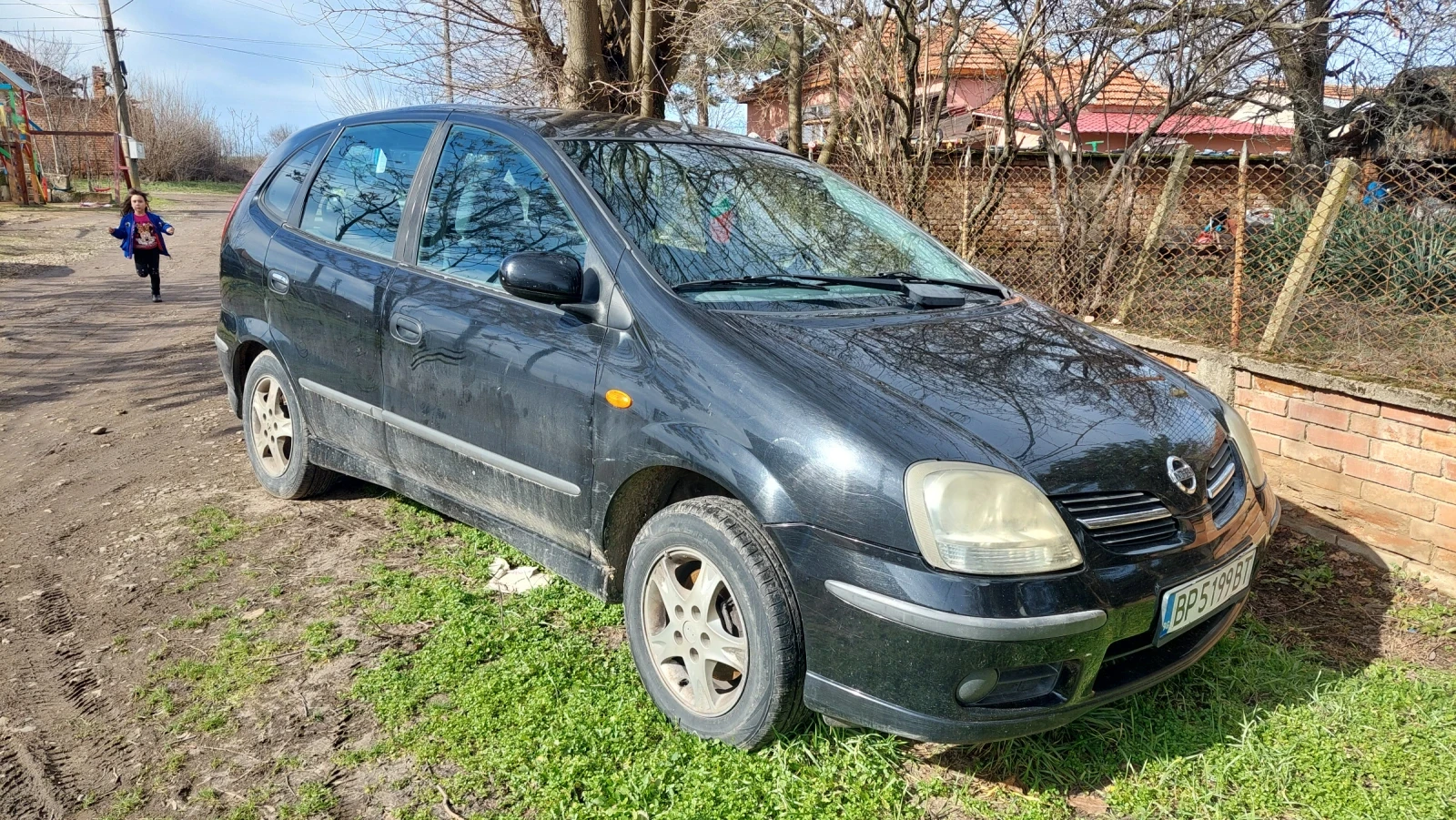 Nissan Almera tino  - изображение 4
