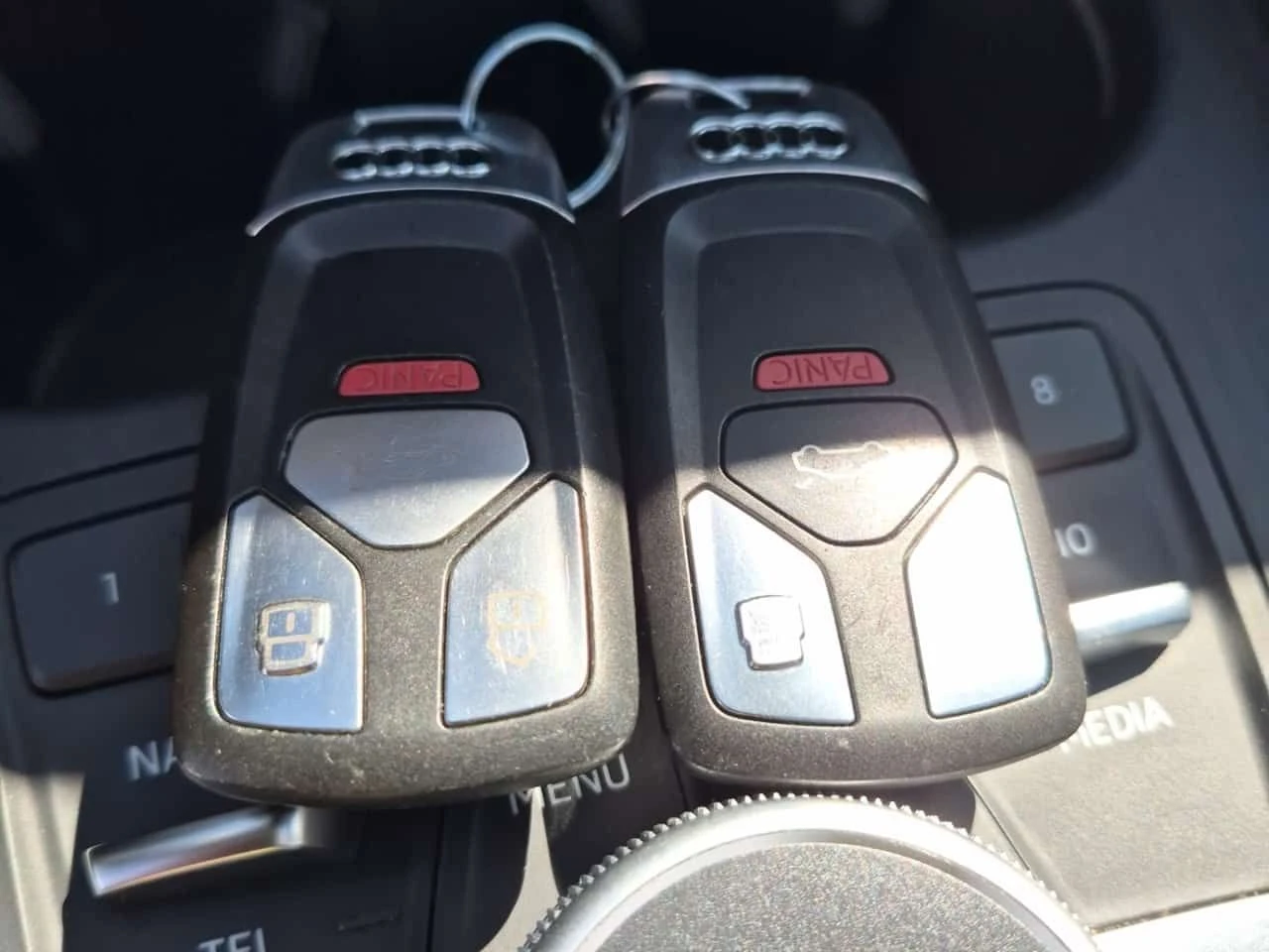 Audi S5 TECHNIK/Дистроник/Масажи/Подгрев/Панорама/2 Ключа, снимка 8 - Автомобили и джипове - 54297254