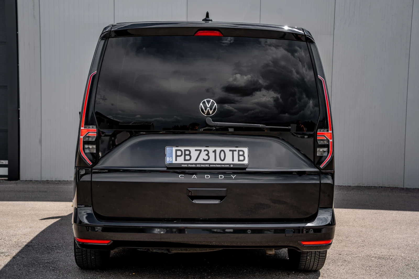 VW Caddy Закупен от магазина пълна сервизна история топ, снимка 8 - Автомобили и джипове - 54768344