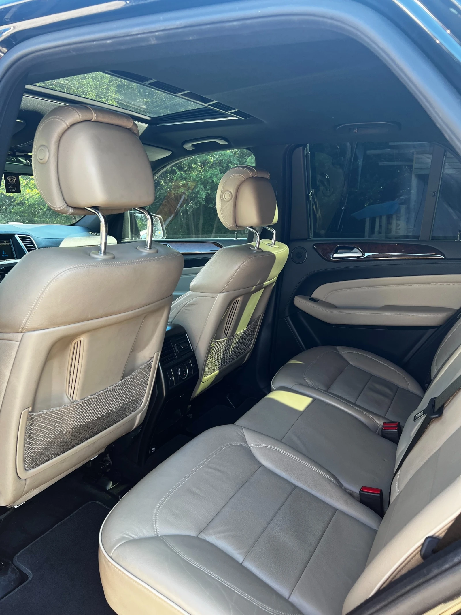 Mercedes-Benz ML 550, снимка 13 - Автомобили и джипове - 54776993