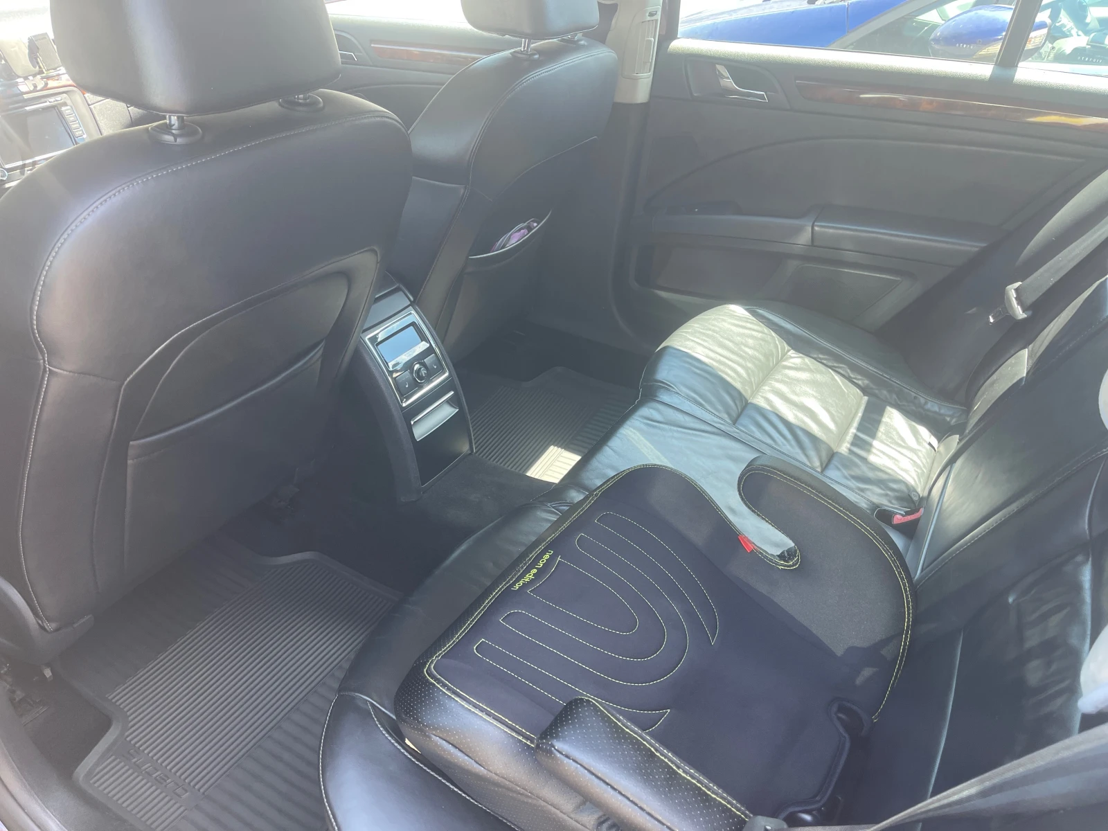 Skoda Superb 2.0 TDI DSG 170кс, снимка 13 - Автомобили и джипове - 54787759