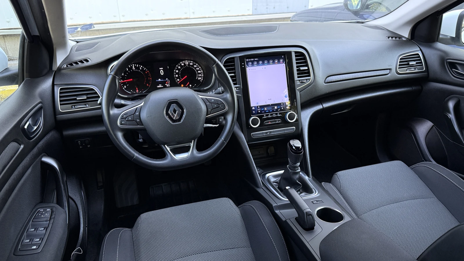 Renault Megane 1.3 TCE 140hp, снимка 8 - Автомобили и джипове - 55542125