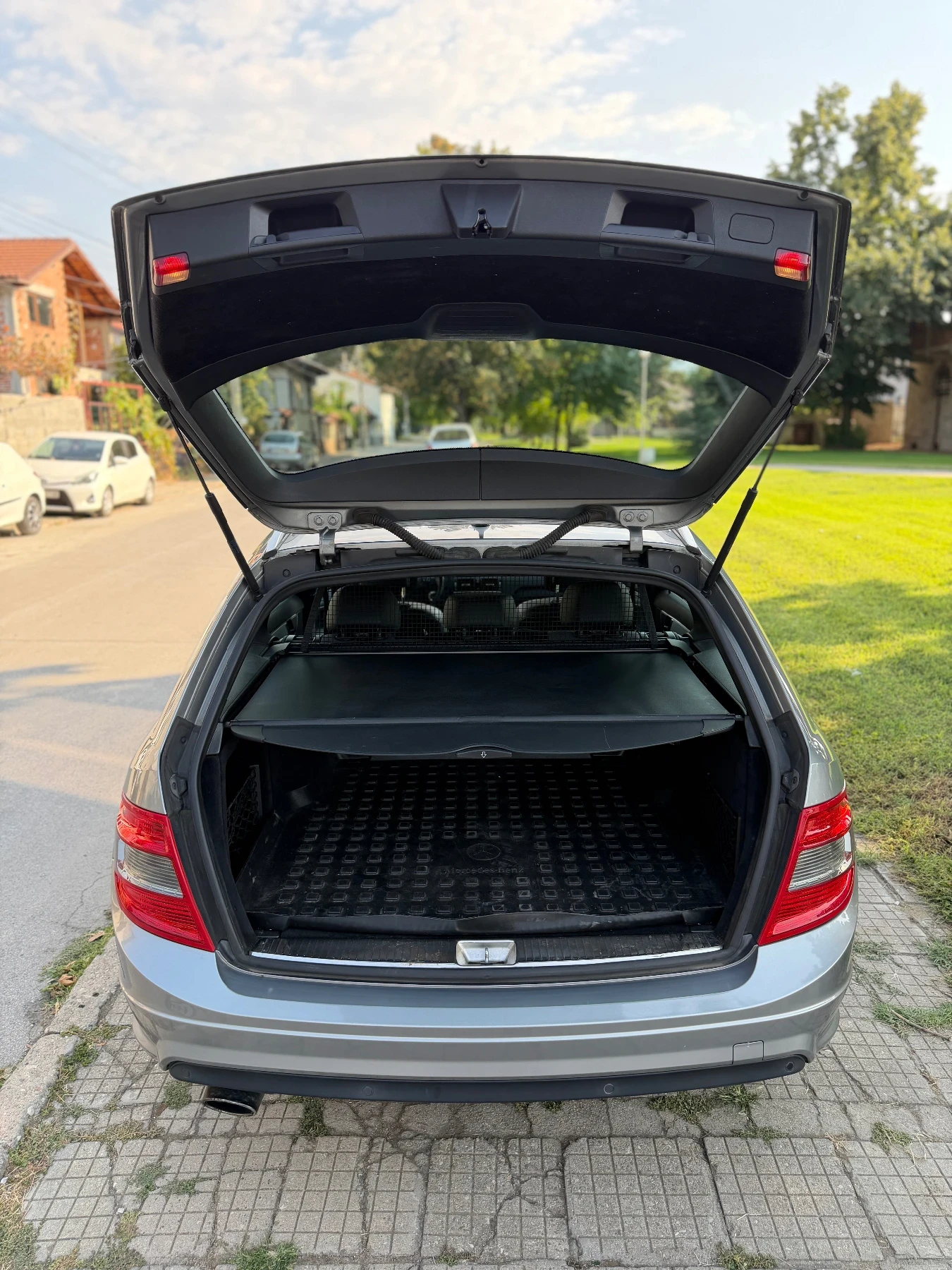 Mercedes-Benz C 220 AMG PACK OM646, снимка 14 - Автомобили и джипове - 56033356